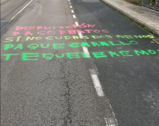 <b>Record de incompetencia. <br>Case cinco anos para pintar un paso de peóns</b><span class=tm-skincolor></span>